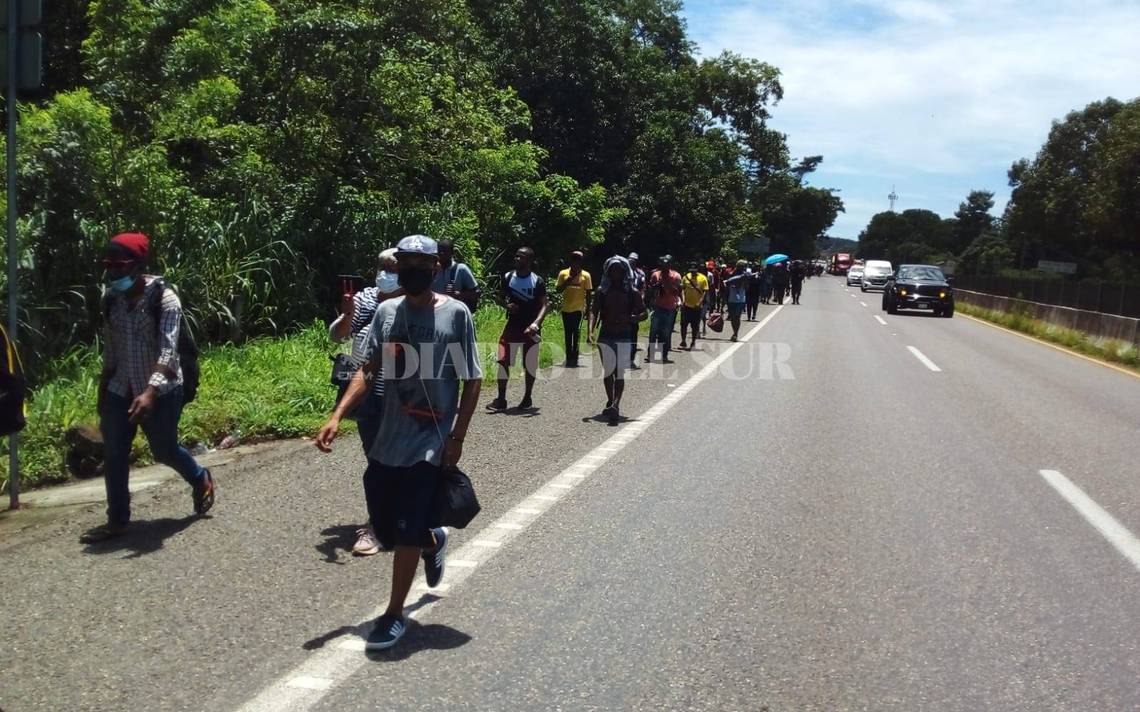 Migrantes no se dan por vencidos y crean una nueva caravana